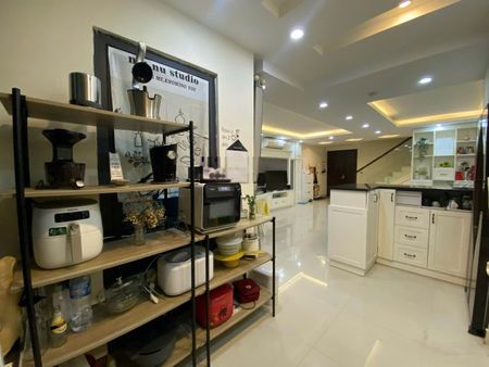 Chính chủ cẩn bán căn hộ chung cư Golden Land- Thanh Xuân| 2PN-124,8m2-9,6tỷ | LH: 0966849586