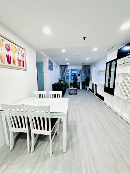 Gia Đình Tôi bán chung cư The Useful Apartment, 2,2 tỷ, 60m2, view đẹp, Tân Bình, HCM