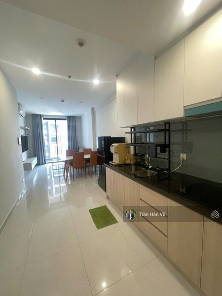 Giảm hơn 300 triêu, bán nhanh căn hộ 2PN đầy đủ nội thất có HĐ thuê sẵn CC The Emerald Golf View