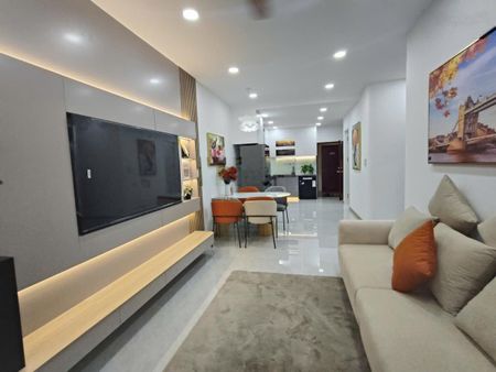 Căn hộ 71m2, 2pn 2wc , tầng cao , nội thất mới 100%, tại chung cư sky garden , q7