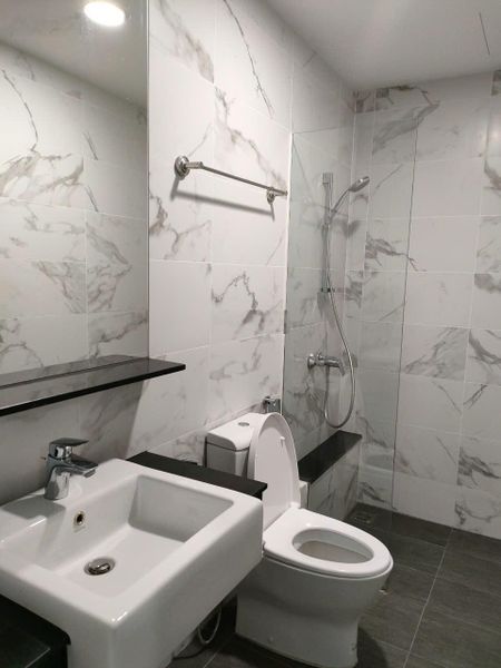 Chính chủ bán căn 80m2 CC Season Avenue 2pn 2wc, sẵn sổ, full nội thất. Giá bán 5,8 tỷ