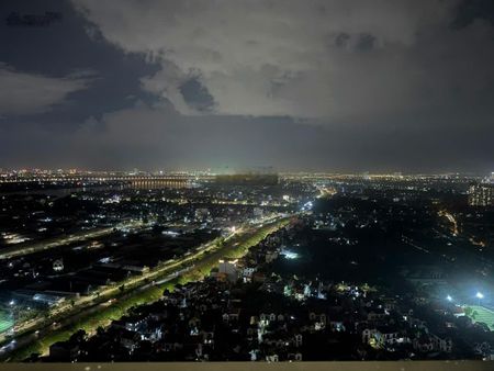 Sky Oasis: 68m2 2PN 2VS, tầng cao, view sông Hồng và TP Hà Nội, full nội thất, giá 4.2x tỷ bp