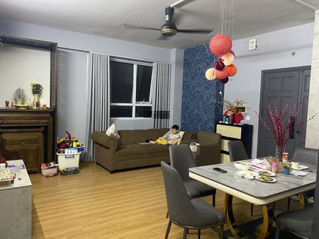 Chính chủ cần bán gấp căn hộ 90m căn góc 3 ngủ diện tích thực tế 95m tầng trung ct1
