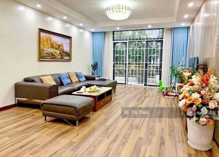 Chính chủ bán nhà tập thể Trương Định, Tân Mai, 54m2, 2PN, 2WC, nhà đẹp, thoáng, ô tô đỗ cửa, có sổ
