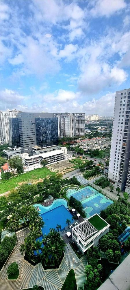 Bán căn hộ 3PN, 2WC, 100m2 tại Saigon South Residences, nhà đang có hợp đồng thuê giá cao.