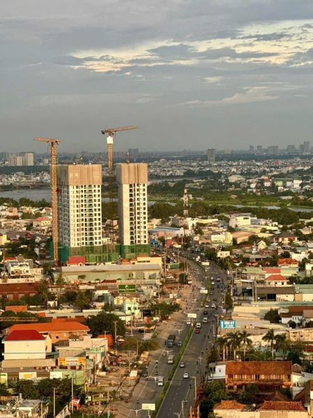 Bán căn hộ mặt tiền QL13 3 mặt view sông thông thoáng view pháo hoa, nhà cuối năm bàn giao