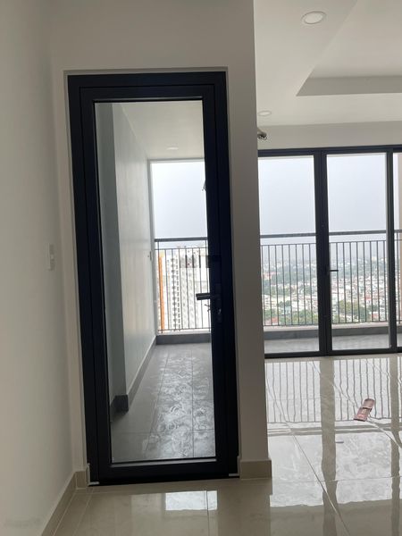 Bán căn giá chuẩn 3.1 tỷ view hồ bơi chung cư Phú Đông Sky Garden bao full thuế phí