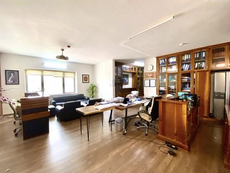 Bán căn hộ chung cư 91 Nguyễn Chí Thanh, 155m2, 3 ngủ, 2 WC, Full nội thất, gần Vincom, Về ở luôn!