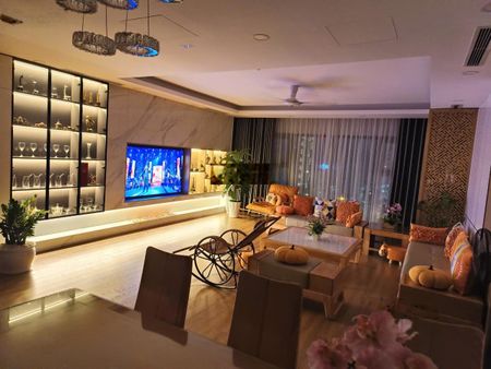 Bán gấp giá rẻ CH 3PN 138m2 full nội thất CC Hà Nội Paragon, Dịch Vọng, Cầu Giấy. LH 0989122552