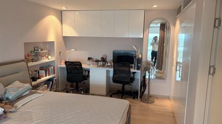 Bán căn Pentstudio Tây Hồ. Diện tích 154m2. Thiết kế Duplex Thông Tầng rất Đẹp, View Cầu Nhật Tân