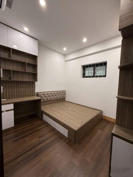 Bán CH 90m CC Sunshine Palace ngõ 13 Lĩnh Nam, lh 0962255383