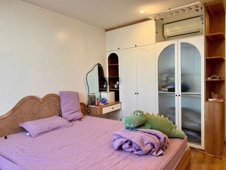 Chính chủ bán căn 2 ngủ duy nhất đang bán. 74m2 tầng trung, ban công ĐN nội thất cơ bản.