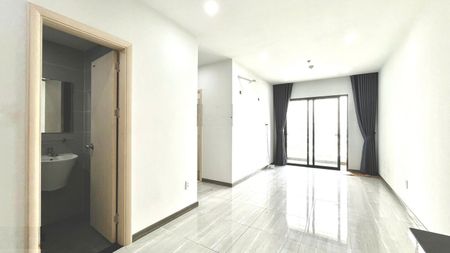 Căn 65m2 - 3PN, 2WC - 2.79 tỷ hướng Nam siêu mát mẻ - Bcons Polygon sổ sẵn nhà mới bàn giao 8/2024