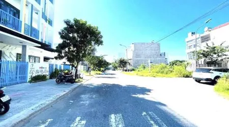 Cc cần bán lô góc đường đinh đức thiện vị trí siêu đẹp ngay sát trục nguyễn sinh sắc