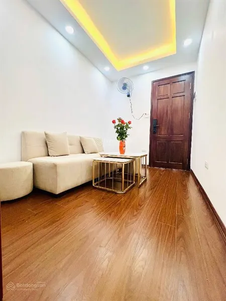 Bán tập thể yên ninh hàng bún phố cổ ba đình 2 ngủ full nội thất thoáng sáng ở ngay.