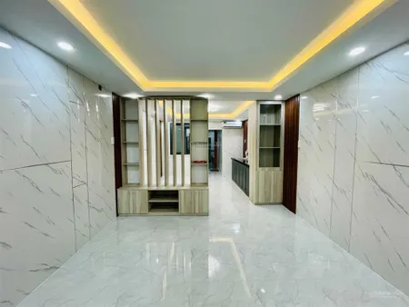 Bán cc nguyễn thiện thuật, q. 3 lầu 1 dt 35,6m2 (3,5 x 12,3) sổ hồng đầy đủ nội thất