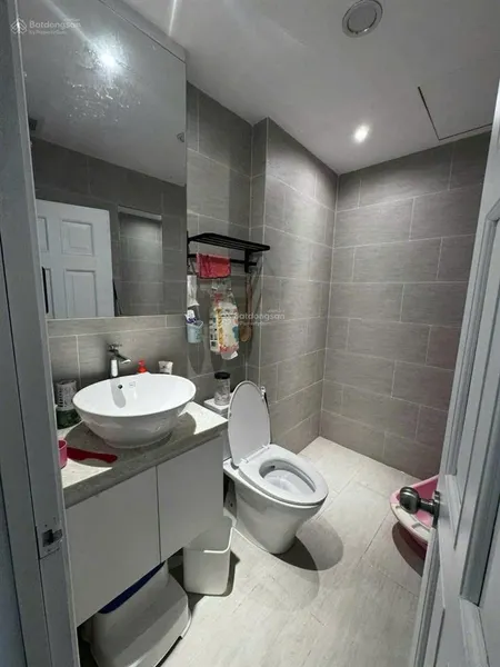Bán gấp căn hộ chung cư khánh hội 3 82m22pn/2wc tầng trung, quận 4 sổ hồng