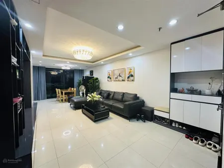 (nhà thật) gia đình cần bán căn 2 ngủ 94m2, tầng trung giá 7 tỷ và căn diện tích 112m2 giá 8,x tỷ