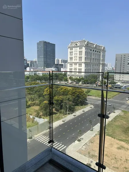 Gấp. chủ thiện chí gửi bán gấp trong tháng căn hộ 2pn cardinal court nội thất cao cấp giá 10 tỷ