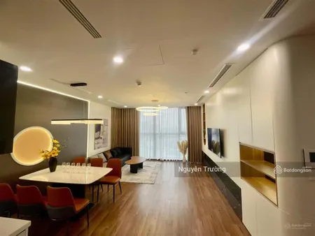 Bán gấp căn hộ 77m2, 2 phòng ngủ, nhà full đồ, view thoáng, chung cư vinhomes gardenia. giá 6 tỷ