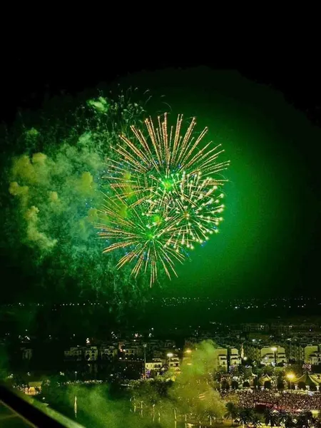 Bán căn 2pn view công viên 36ha ngắm pháo hoa, dt80m2, giá 5tỷ, the beverlyvinhomes, nhận nhà ngay