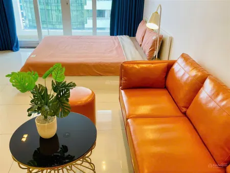 Chính chủ cần bán gấp căn hộ sky center 36m2 ot giá 2.4 tỷ. đt 0909 476 *** cường có hỗ trợ vay bank