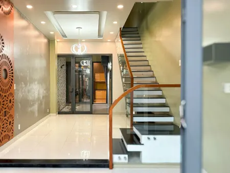 Bán căn nhà đẹp Đông Hưng thuận 5 . Kề Song Hành kdc . Gần trường chinh
