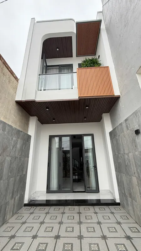 Bán nhà 76.2m² ngang 4m giá 3.9 tỷ Phường Ea Kao