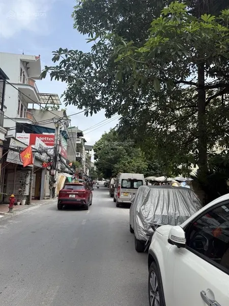 Bán đất thượng thanh, long biên 60m2 mt4.9m 9.4 tỷ. oto 7c vào đất, cách 5 nhà ra phố.