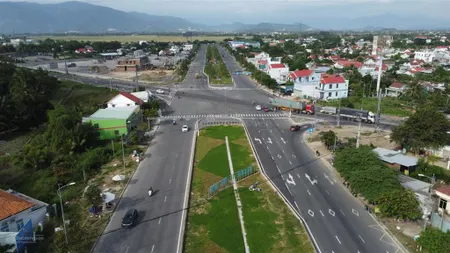 Bán đất đường núi cấm 2. gần vòng xoay vĩnh thái võ nguyên giáp, cạnh kđt mỹ gia, ngang 9.1m