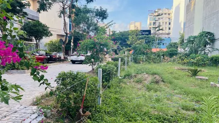 Bán lô đất vị trí siêu đẹp lý thánh tông sát biển phạm văn đồng, ra bãi tắm 300m