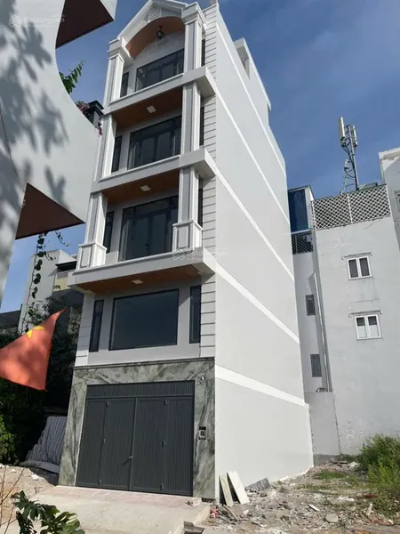 Đất đường hoàng quốc việt 5x12.4=61m2 giá 7.5 tỷ, sổ riêng. 0366 929 ***