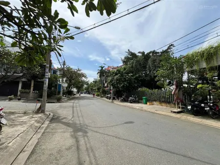 Đất bình lợi diện tích 4,5x25m giá 9,5 tỷ đẹp và rẻ cho khách mua xây