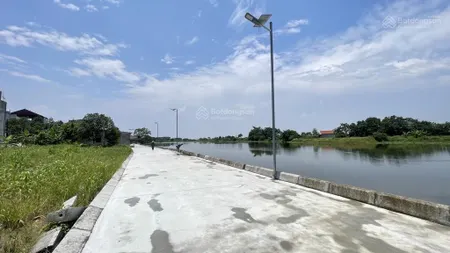 Đất bắc thượng quang tiến view hồ cực mát đường ô tô tránh tuyệt đẹp