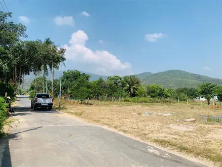 Cần bán gấp lô đất cln phù hợp thổ cư 100%, giá chỉ 2,1tr/m2 ngang 66m gần trường học cam phước tây