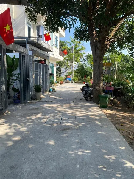 Bán đất kiệt ô tô tôn đản,tặng nhà cấp 4 chỉ nhỉnh 2 tỷ5
