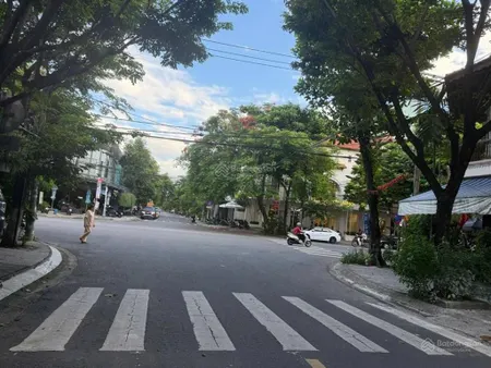 Cần bán cặp đất đường đinh đạt. sát góc. cách vương thừa vũ vài bước chân