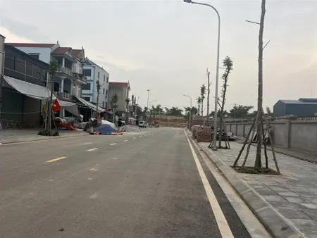 Cần bán 90m2 đất tàm xá đường ô tô tránh ra vào đất 1 nhà ra đường lớn gt thuận tiện nhiều tiện ích
