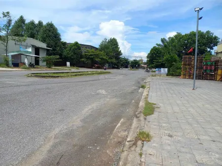 Chính chủ gửi bán lô đất khu đô thị 1b sát đường lớn trần đại nghĩa và cạnh đại học fpt