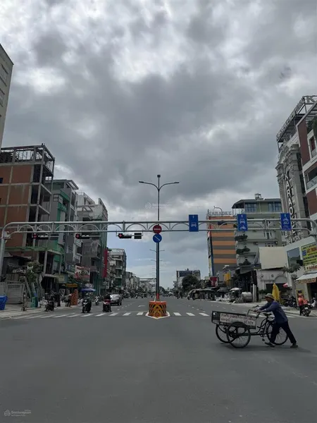 Bán gấp lô đất hẻm 10m dương quảng hàm (dt 6x22m) tiện xây biệt thự, căn hộ