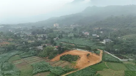 Chính chủ cần bán lô đất nghỉ dưỡng tại chân núi vườn quốc gia ba vì diện tích 2743 m2 thổ cư 150m2