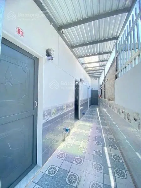 Bán gấp dãy trọ ngay đường vườn lài 92m2 cách trường đại học nguyễn tất thành chỉ 1p.có 4 phòng shr