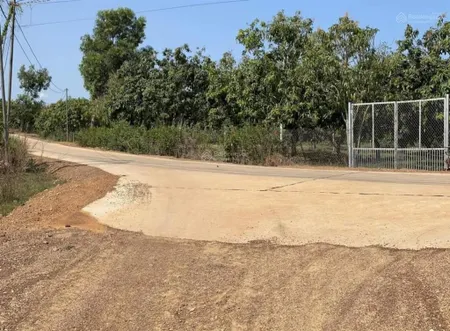 Bán gần 5000m2 đất tại khu dân cư xã la ngà, huyện định quán, đồng nai