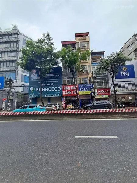 Bán gấp mặt phố lạc long quân lô góc 3 mặt thoáng vị trí đẹp nhất phố, phù hợp kinh doanh building