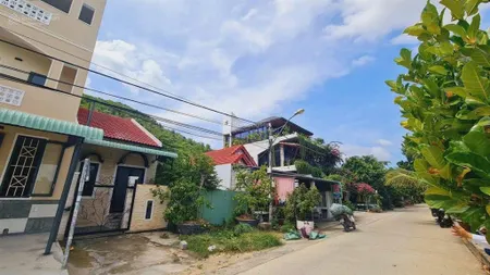 Chính chủ cần bán lô đất mặt sông tắc, sát vách đại đô thị sungroup giá tốt
