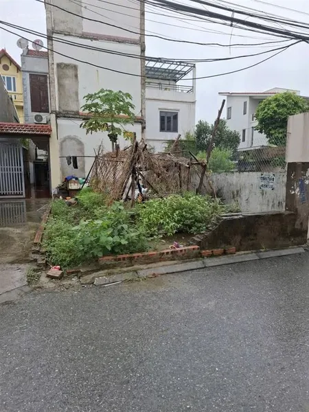 Bán đất xã bát tràng thôn đông dư hà nội diện tích 40m2 * 4,4m * 4,850 tỷ ôtô 9c vào đất