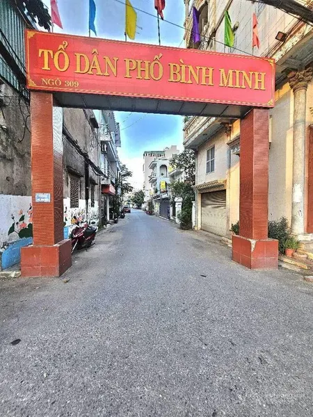 Bán đất thổ cư ở tdp bình minh trâu quỳ gia lâm dt 42m đường oto vào tận đất giá 4,25ty.lô góc đẹp
