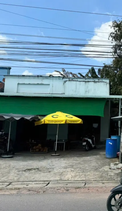 Mặt tiền 766 , Xã Xuân Thành , Cách UB 130 mét.
