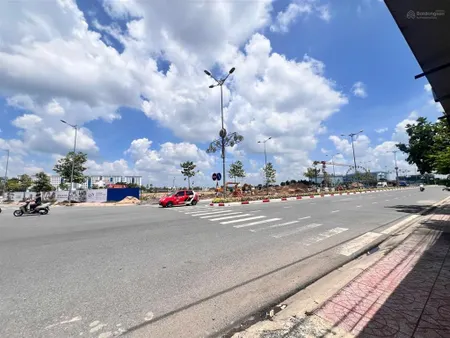 Bán cặp nền cách quãng trường chỉ 250m,dt 4,25x20m.giá 950 triệu