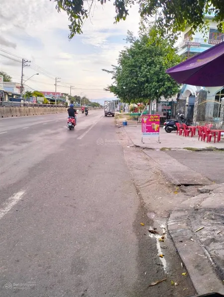 Bán đất đại lộ hùng vương, khu dân cư đông đúc, gần biển